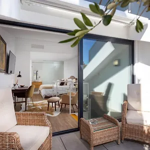  Appartement Stupendo-three Rooms-suite With Terrace -center -air Conditioning-free Park Portugal